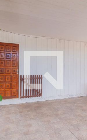 Casa para alugar com 70m², 2 quartos e 2 vagas Casa para alugar com 70m², 2 quartos e 2 vagasFachada