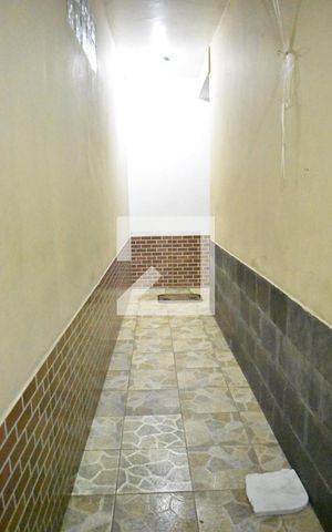 Casa para alugar com 50m², 1 quarto e 1 vagaCorredor