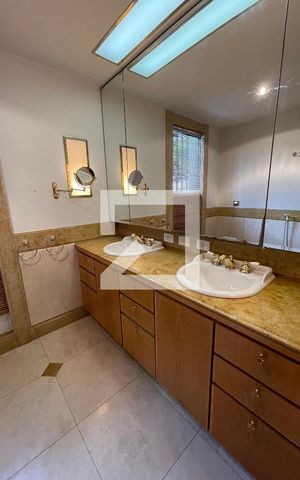 Casa à venda com 400m², 4 quartos e 5 vagas Casa à venda com 400m², 4 quartos e 5 vagasBanheiro suíte master