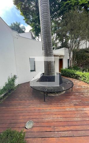 Casa à venda com 400m², 4 quartos e 5 vagas Casa à venda com 400m², 4 quartos e 5 vagasÁrea verde