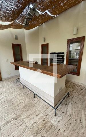Casa à venda com 400m², 4 quartos e 5 vagas Casa à venda com 400m², 4 quartos e 5 vagasChurrasqueira
