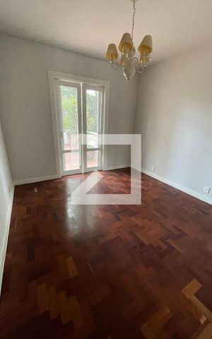 Casa à venda com 400m², 4 quartos e 5 vagas Casa à venda com 400m², 4 quartos e 5 vagasQuarto 3