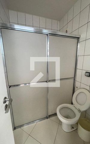 Casa à venda com 400m², 4 quartos e 5 vagas Casa à venda com 400m², 4 quartos e 5 vagasBanheiro de serviço