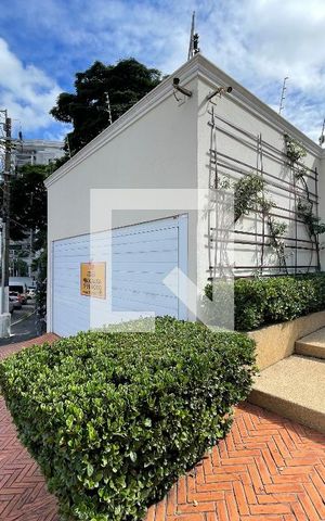 Casa à venda com 400m², 4 quartos e 5 vagas Casa à venda com 400m², 4 quartos e 5 vagasFachada casa