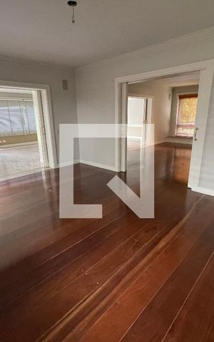Casa à venda com 400m², 4 quartos e 5 vagas Casa à venda com 400m², 4 quartos e 5 vagasSala 3