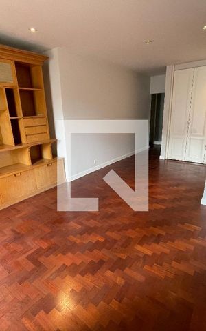 Casa à venda com 400m², 4 quartos e 5 vagas Casa à venda com 400m², 4 quartos e 5 vagasSuíte master