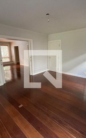 Casa à venda com 400m², 4 quartos e 5 vagas Casa à venda com 400m², 4 quartos e 5 vagasSala 3