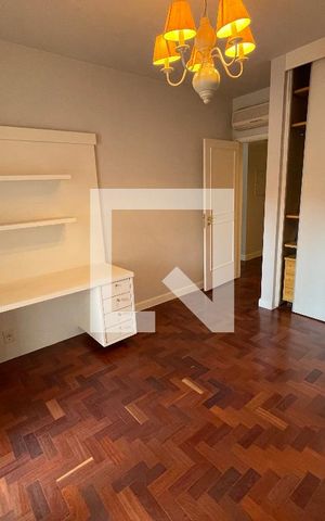 Casa à venda com 400m², 4 quartos e 5 vagas Casa à venda com 400m², 4 quartos e 5 vagasSuíte 2