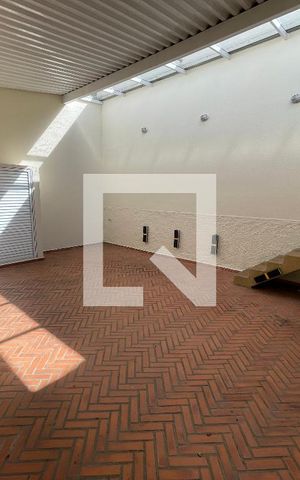 Casa à venda com 400m², 4 quartos e 5 vagas Casa à venda com 400m², 4 quartos e 5 vagasgaragem 2