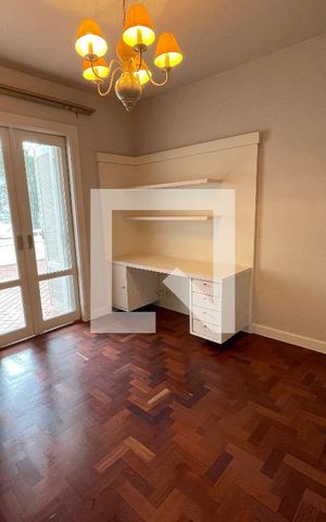 Casa à venda com 400m², 4 quartos e 5 vagas Casa à venda com 400m², 4 quartos e 5 vagasSuíte 2