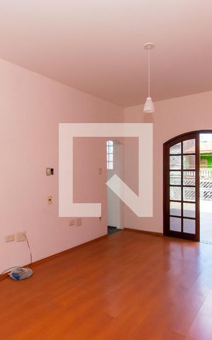 Casa à venda com 226m², 3 quartos e 2 vagas Casa à venda com 226m², 3 quartos e 2 vagasQuarto 1