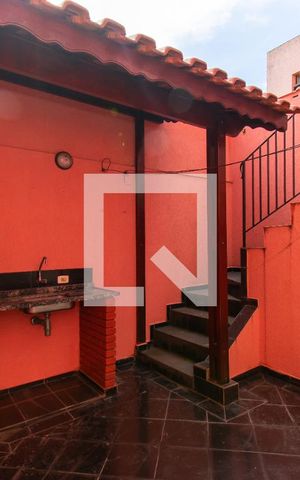 Casa à venda com 226m², 3 quartos e 2 vagas Casa à venda com 226m², 3 quartos e 2 vagasQuintal/Churrasqueira
