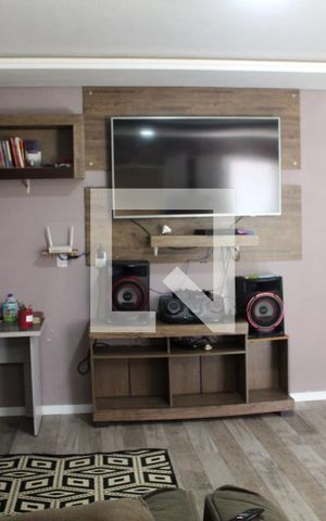 Casa à venda com 210m², 2 quartos e 2 vagas Casa à venda com 210m², 2 quartos e 2 vagasSala