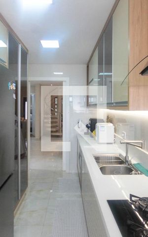 Apartamento para alugar com 258m², 2 quartos e 2 vagas Apartamento para alugar com 258m², 2 quartos e 2 vagasCozinha