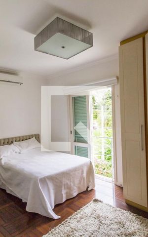 Casa de condomínio à venda com 435m², 5 quartos e 4 vagasSuíte 4