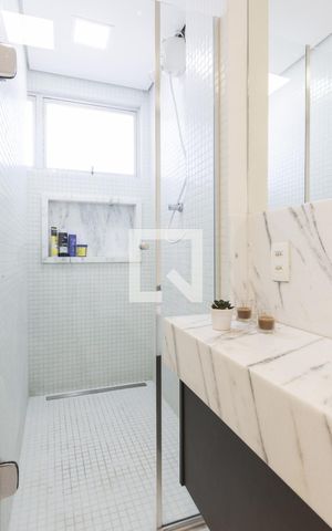 Apartamento à venda com 51m², 2 quartos e 1 vaga Apartamento à venda com 51m², 2 quartos e 1 vagaBanheiro