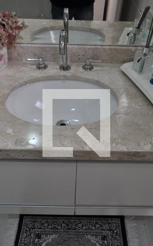 Casa à venda com 200m², 3 quartos e 4 vagasBanheiro da Suíte 3