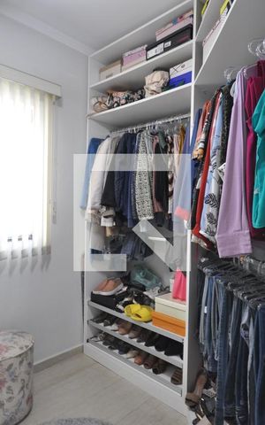 Casa à venda com 200m², 3 quartos e 4 vagasCloset