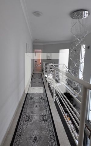 Casa à venda com 200m², 3 quartos e 4 vagasCorredor