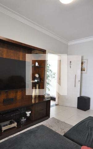 Casa à venda com 200m², 3 quartos e 4 vagasSala