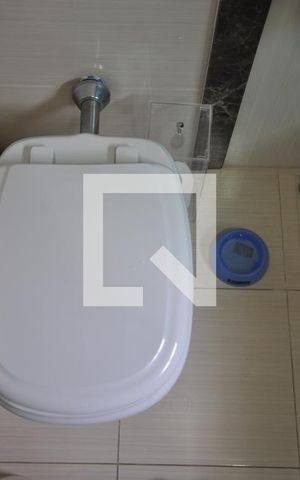 Casa à venda com 200m², 3 quartos e 4 vagasBanheiro da Suíte 1