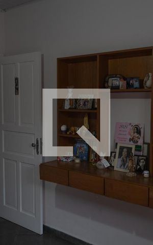 Casa para alugar com 250m², 3 quartos e 4 vagas Casa para alugar com 250m², 3 quartos e 4 vagasQuarto 1