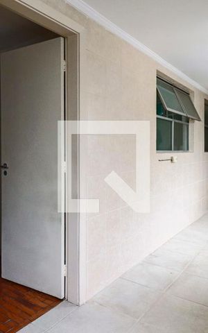Apartamento à venda com 227m², 4 quartos e 2 vagas Apartamento à venda com 227m², 4 quartos e 2 vagasLavanderia