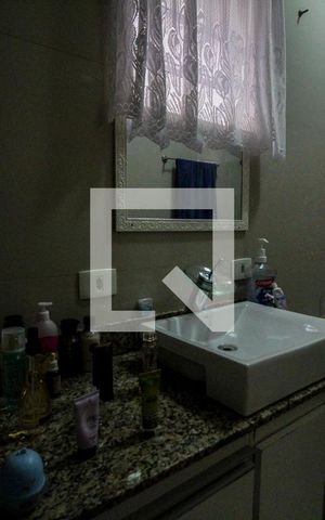 Casa à venda com 144m², 3 quartos e 2 vagas Casa à venda com 144m², 3 quartos e 2 vagasBanheiro da Suíte