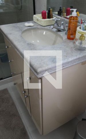 Casa para alugar com 298m², 3 quartos e 1 vagaBanheiro da suíte 2
