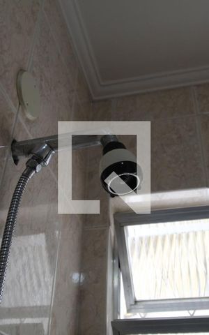 Casa para alugar com 298m², 3 quartos e 1 vagaBanheiro do corredor
