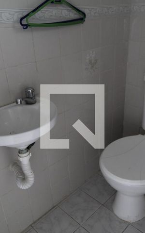 Casa para alugar com 298m², 3 quartos e 1 vagaÁrea de serviço - Banheiro