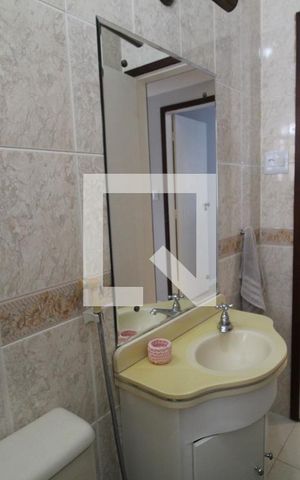 Casa para alugar com 298m², 3 quartos e 1 vagaBanheiro do corredor