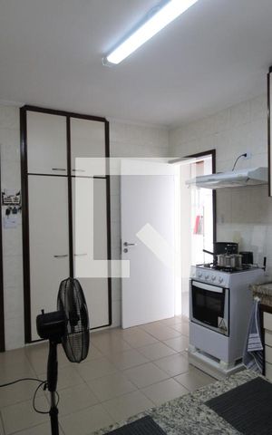 Casa para alugar com 298m², 3 quartos e 1 vagaCozinha