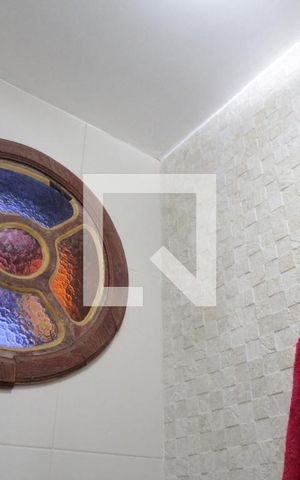 Casa para alugar com 326m², 4 quartos e 4 vagasLavabo
