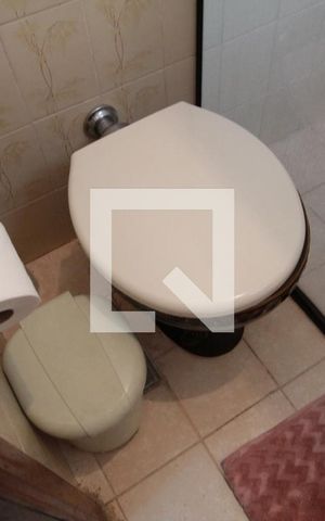 Casa para alugar com 326m², 4 quartos e 4 vagasBanheiro Social