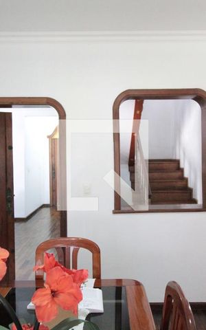 Casa para alugar com 326m², 4 quartos e 4 vagasCopa
