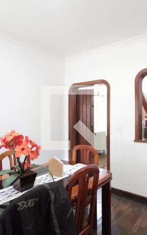Casa para alugar com 326m², 4 quartos e 4 vagasCopa