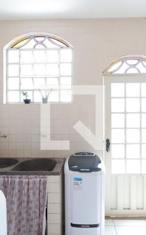 Casa para alugar com 326m², 4 quartos e 4 vagasArea de Serviço
