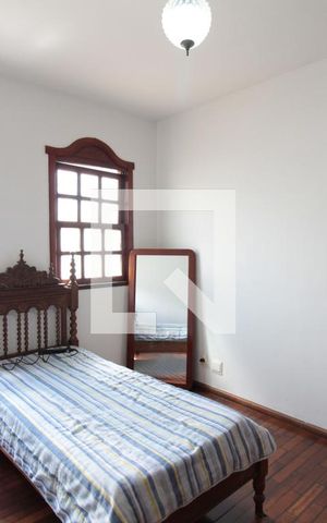 Casa para alugar com 326m², 4 quartos e 4 vagasQuarto 2