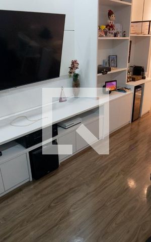 Apartamento à venda com 70m², 2 quartos e 1 vaga Apartamento à venda com 70m², 2 quartos e 1 vagaSala