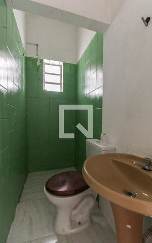 Casa para alugar com 21m², 1 quarto e sem vaga Casa para alugar com 21m², 1 quarto e sem vagaBanheiro