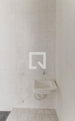 Casa para alugar com 21m², 1 quarto e sem vaga Casa para alugar com 21m², 1 quarto e sem vagaÁrea de Serviço