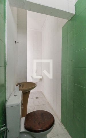 Casa para alugar com 21m², 1 quarto e sem vaga Casa para alugar com 21m², 1 quarto e sem vagaBanheiro