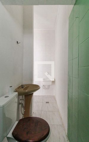 Casa para alugar com 21m², 1 quarto e sem vaga Casa para alugar com 21m², 1 quarto e sem vagaBanheiro