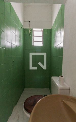Casa para alugar com 21m², 1 quarto e sem vaga Casa para alugar com 21m², 1 quarto e sem vagaBanheiro