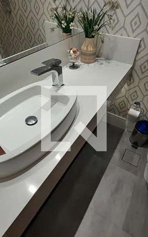 Apartamento para alugar com 120m², 4 quartos e 2 vagas Apartamento para alugar com 120m², 4 quartos e 2 vagasBanheiro 2