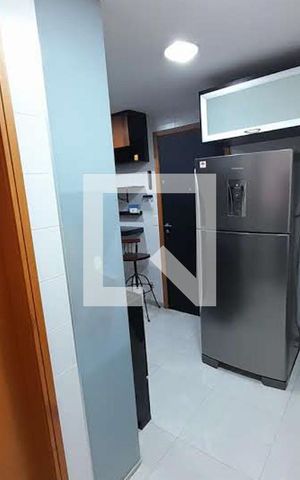 Apartamento para alugar com 120m², 4 quartos e 2 vagas Apartamento para alugar com 120m², 4 quartos e 2 vagasCozinha