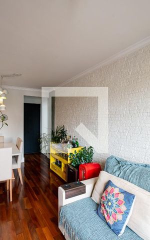 Apartamento à venda com 60m², 2 quartos e 1 vaga Apartamento à venda com 60m², 2 quartos e 1 vagaSala