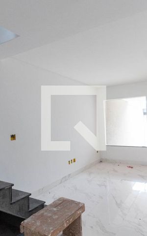 Casa à venda com 108m², 3 quartos e 2 vagas Casa à venda com 108m², 3 quartos e 2 vagasSala