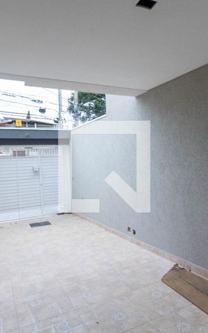 Casa à venda com 108m², 3 quartos e 2 vagas Casa à venda com 108m², 3 quartos e 2 vagasGaragem